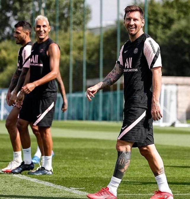 雄鹿虽然仍 雄鹿虽然仍